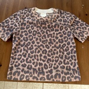H&M cropped leopard knit T shirt. XS sold out!!